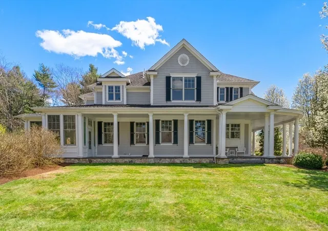 3rd image of 1 Betsy Ln, Dover, MA 02030 | MLS# 73509007