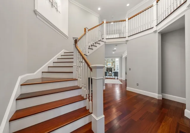 5th image of 1 Betsy Ln, Dover, MA 02030 | MLS# 73509007