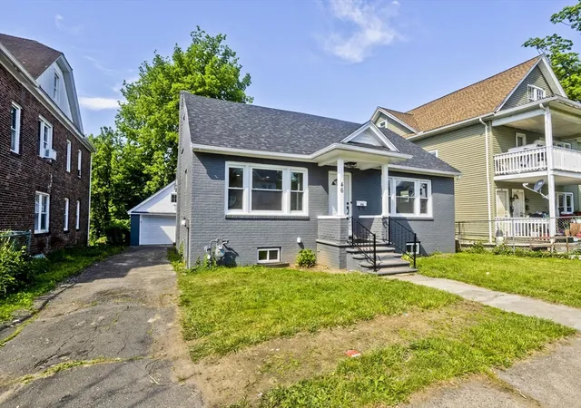 3rd image of 46 Knollwood St, Springfield, MA 01104 | MLS# 73522206