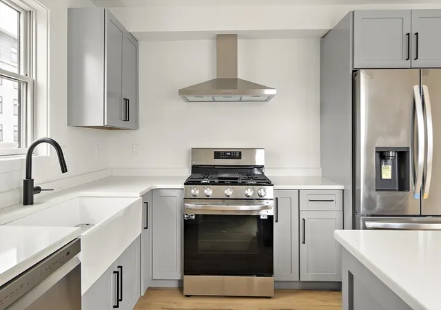 Listing Photo 3 - Condo for sale in 25 Hillsboro Street located at 25 Hillsboro St, Boston, MA 02125 - Unit #1