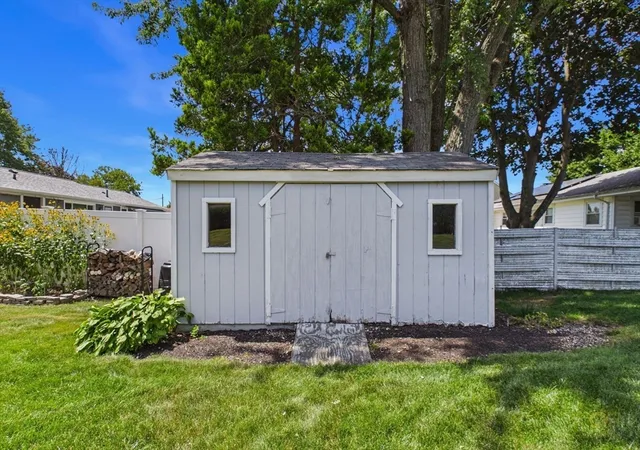 41st image of 70 Fairmount St, New Bedford, MA 02740 | MLS# 73564494