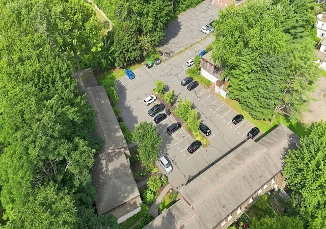 2nd image of 73 Brg St, Northampton, MA 01039