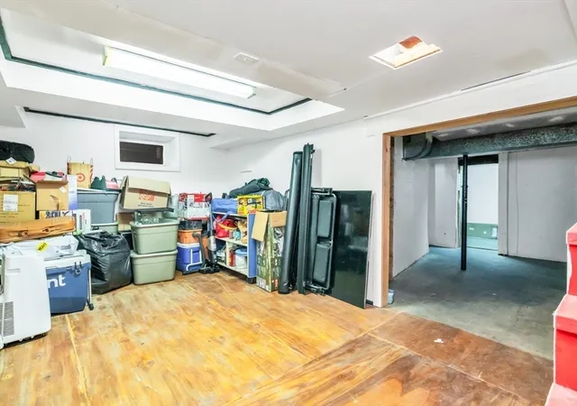 5th image of 42 D St, Lowell, MA 01851 | MLS# 73520898