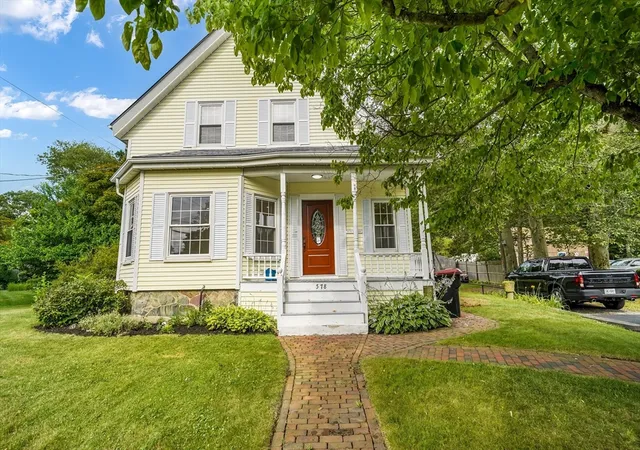2nd image of 578 Plain St, Brockton, MA 02302 | MLS# 73551483