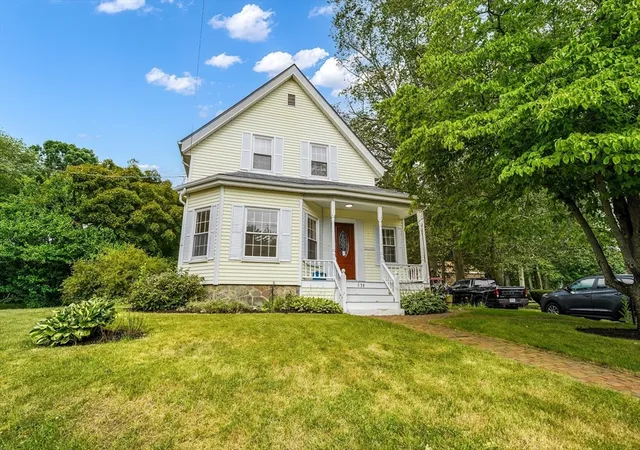 3rd image of 578 Plain St, Brockton, MA 02302 | MLS# 73551483