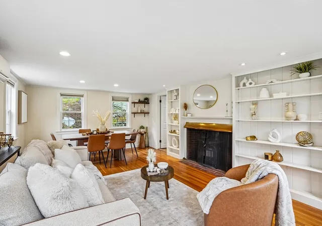 1st image of 1 Constitution Rd, Lexington, MA 02421 | MLS# 73565983