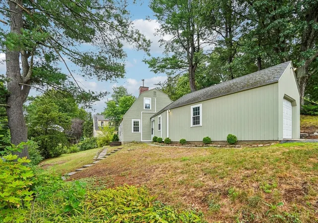 5th image of 1 Constitution Rd, Lexington, MA 02421 | MLS# 73565983