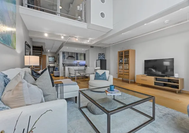 5th image of 25 Channel Ctr, Boston, MA 02210
