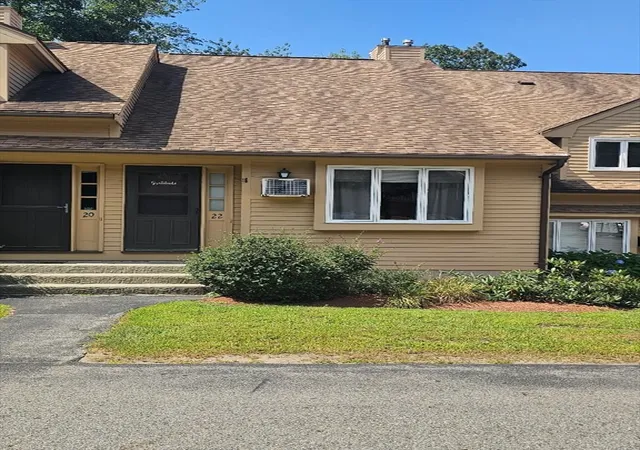 3rd image of 22 Casablanca Ct, Haverhill, MA 01832