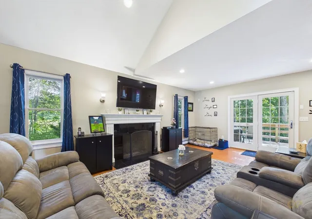 4th image of 119 Hathaway St, Wareham, MA 02571 | MLS# 73540463