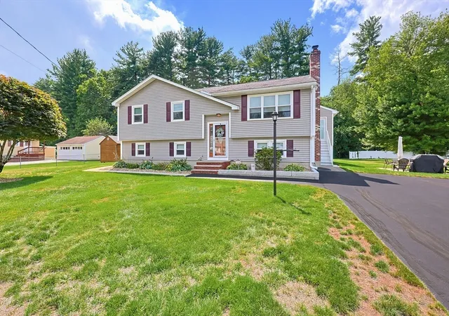 1st image of 19 Bellflower Rd, Billerica, MA 01821 | MLS# 73565479