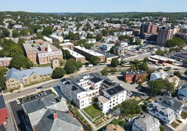 2nd image of 368 Pleasant St, Malden, MA 02148