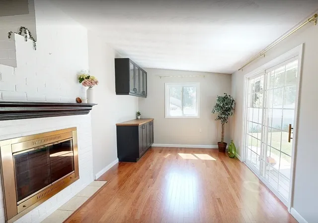 4th image of 22 Corrine Dr, Framingham, MA 01701 | MLS# 73557367