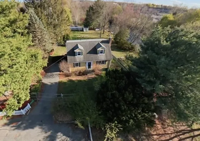 3rd image of 48 River Ave, Newton Upper Falls, MA 02464 | MLS# 73530433