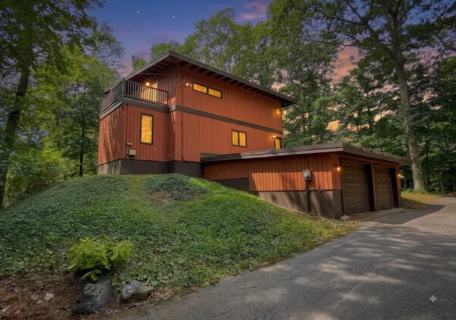 25th image of 223 Boston Post Rd, Weston, MA 02493 | MLS# 73563830