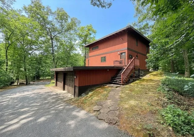 2nd image of 223 Boston Post Rd, Weston, MA 02493 | MLS# 73563830