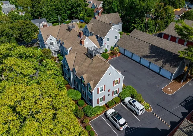 2nd image of 920 Main St #2-1, Osterville, MA 02655 | MLS# 73430069