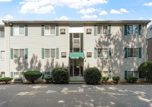 Photo 1 of Sale Pending at 16 Appleton Park #E4, Ipswich, MA 01938 | MLS# 73558732 | Listing updated on 2026-09-18