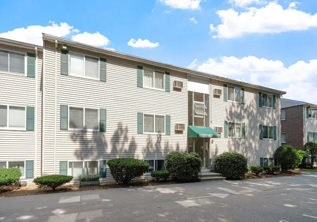 Photo 2 of Sale Pending at 16 Appleton Park #E4, Ipswich, MA 01938 | MLS# 73558732 | Listing updated on 2026-09-18