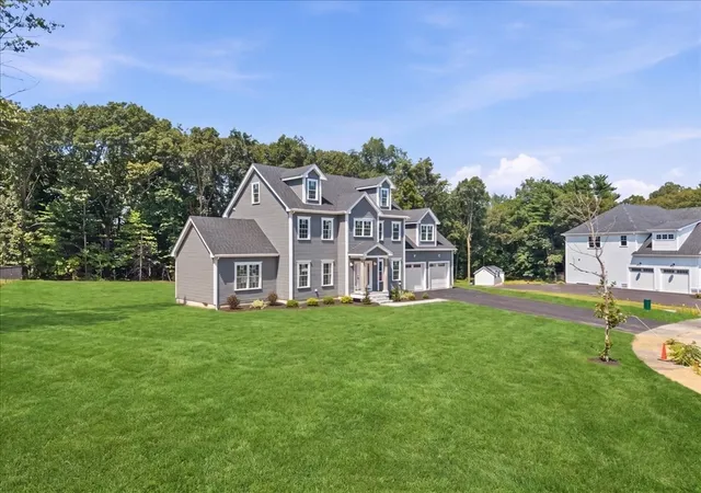 Photo 4 of Single family home for sale at 3 Loidie Ln, Brockton, MA 02301 | MLS# 73551346 | Listing updated on 2026-09-20