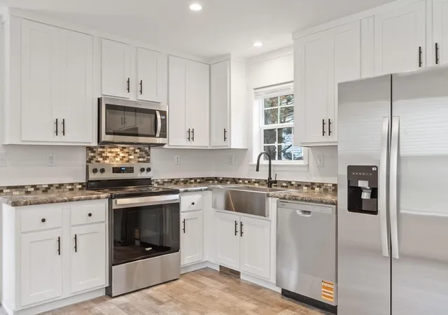 4th image of 1990 Mass Ave #10, Lunenburg, MA 01462 | MLS# 73543086