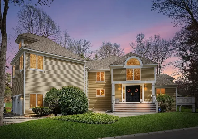 Photo 3 of Single family home for sale at 3 Choate Lane, Ipswich, MA 01938 | MLS# 73366945 | Listing updated on 2025-12-08