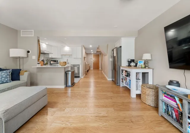 2nd image of 376 Commercial Street #2B, Boston, MA 02109 | MLS# 73553879