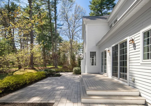 4th image of 9 Schaffner Ln, Dover, MA 02030 | MLS# 73517930