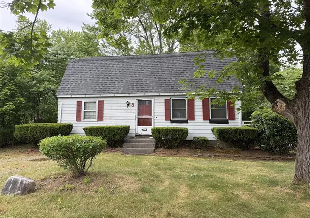 Homes for sale in Easthampton, MA | 8 Peloquin Dr, Easthampton, MA 01027 | MLS# 73540623