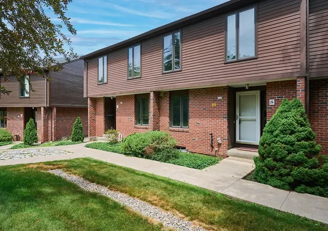 Homes for sale in Amherst, MA | 8 Emerson Ct #8, Amherst, MA 01002 | MLS# 73540700