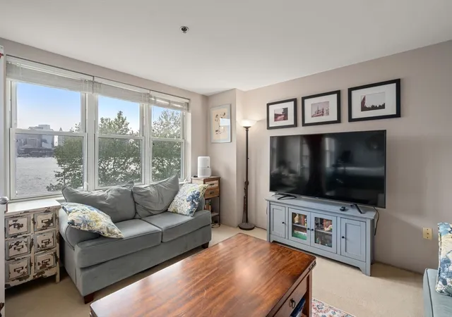 1st image of 113 Sumner St #32, Boston, MA 02128 | MLS# 73527978