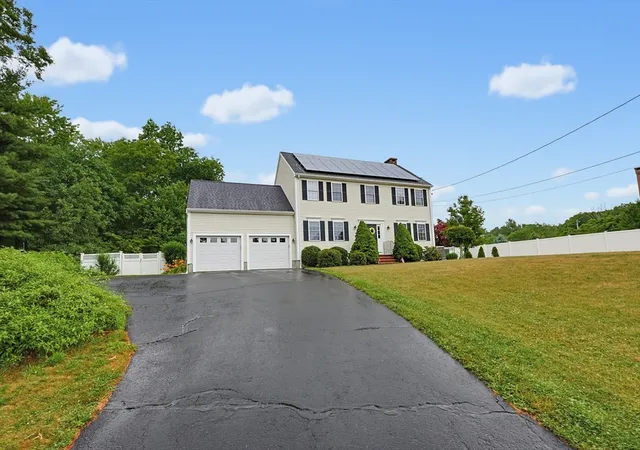 2nd image of 1530 Maple St, North Dighton, MA 02764 | MLS# 73548942