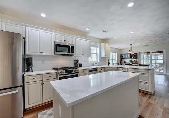Homes for sale in Salisbury, MA | 170 Bch Rd, Salisbury, MA 01952