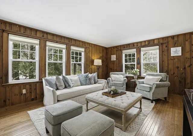 Homes for sale in Hopkinton, MA | 300 W Main Street, Hopkinton, MA 01748 | MLS# 73526593