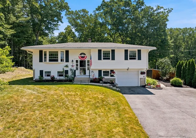 Homes for sale in Chelmsford, MA | 24 Old Stage Road, Chelmsford, MA 01824 | MLS# 73541646