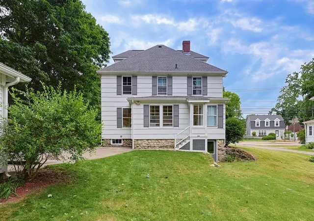 Homes for sale in Wrentham, MA | 78 Franklin St, Wrentham, MA 02093 | MLS# 73539922