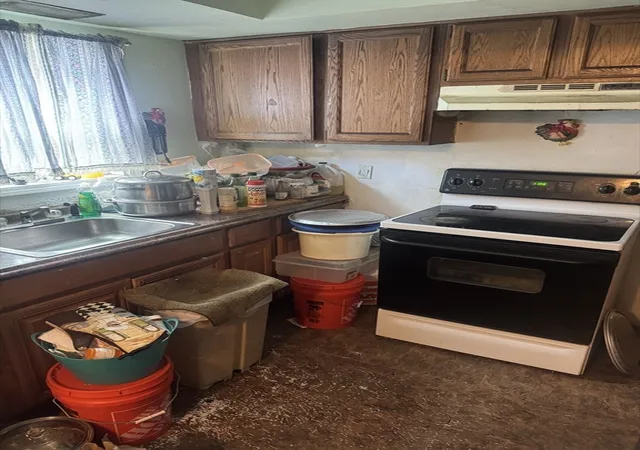 2nd image of 41 Westmore Rd, Boston, MA 02126