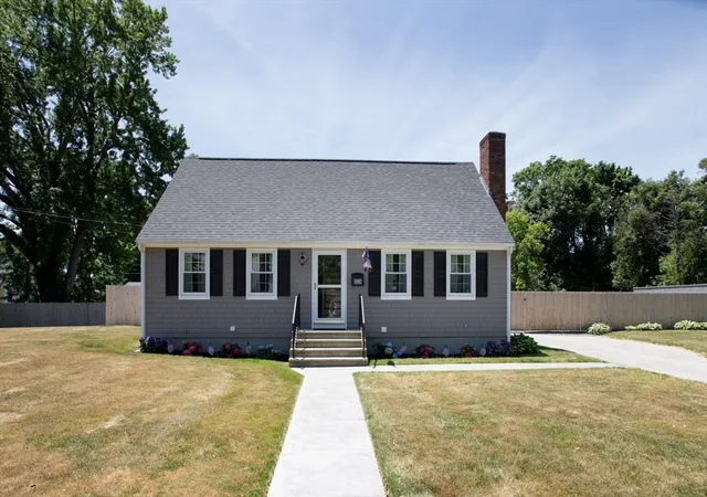 3rd image of 100 Sycamore St, Swansea, MA 02777 | MLS# 73536343