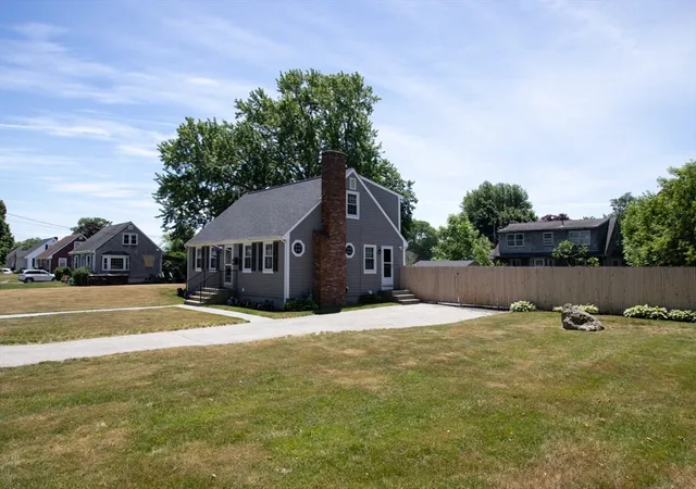5th image of 100 Sycamore St, Swansea, MA 02777 | MLS# 73536343