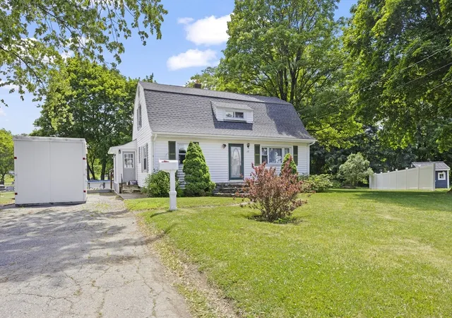 Homes for sale in Oxford, MA | 12 Newton Ave, Oxford, MA 01540 | MLS# 73535520