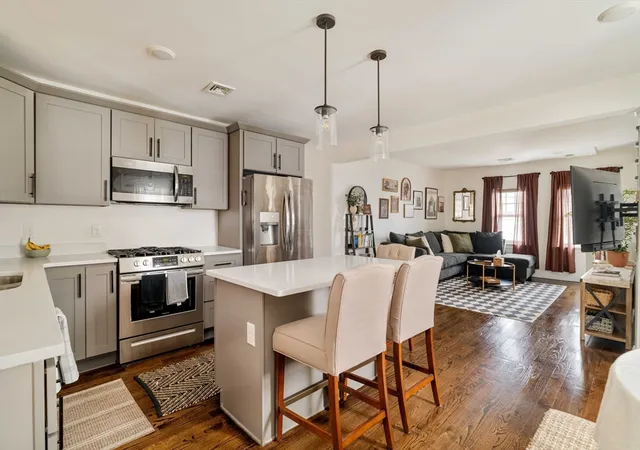 Homes for sale in Woburn, MA | 3 Conn St #3, Woburn, MA 01801 | MLS# 73514438