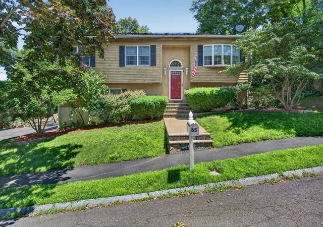1st image of 65 Phaeton Rock Rd, Lynn, MA 01904 | MLS# 73549815