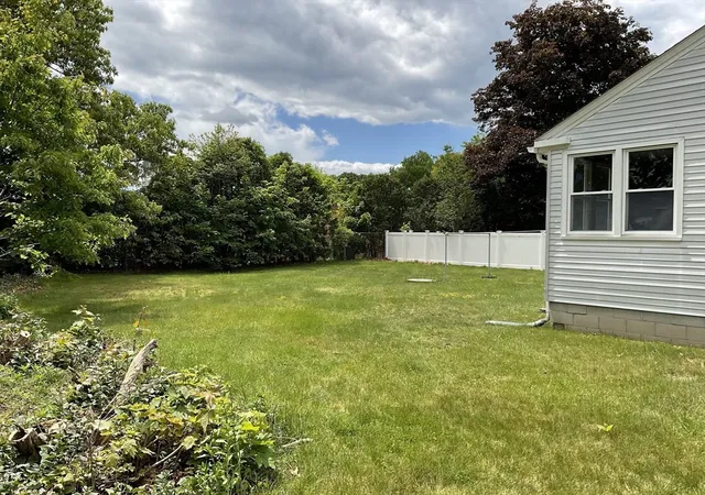 Homes for sale in Uxbridge, MA | 18 Pulaski Street, Uxbridge, MA 01569 | MLS# 73526664