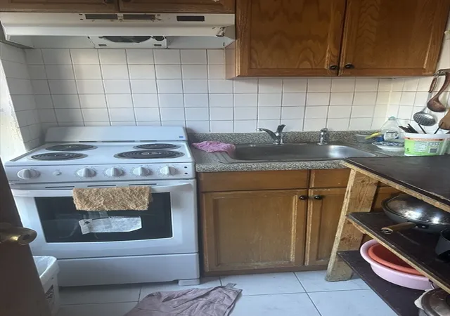 5th image of 104-104A Tyler St, Boston, MA 02111 | MLS# 73491961