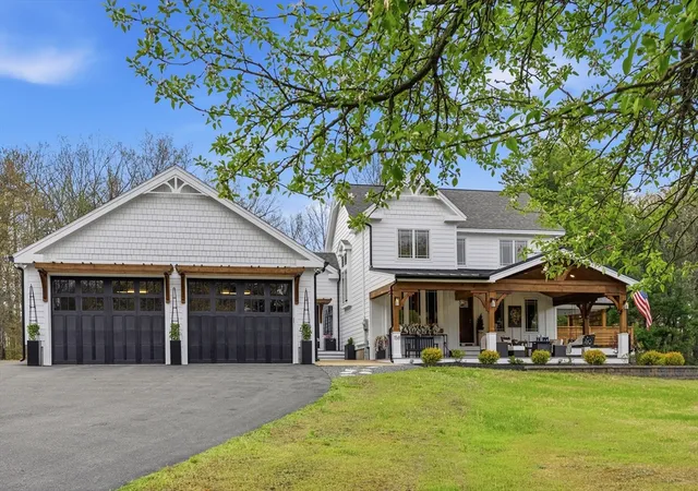 1st image of 158 Pinecrest Rd, Litchfield, NH 03052 | MLS# 73528460