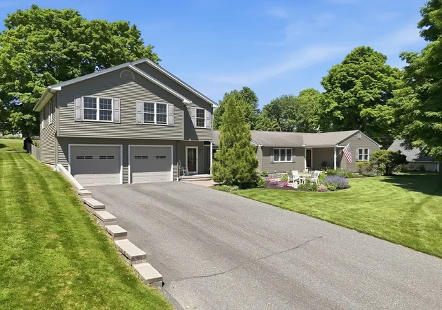 Homes for sale in East Longmeadow, MA | 6 Brynmawr Dr, East Longmeadow, MA 01028 | MLS# 73526162