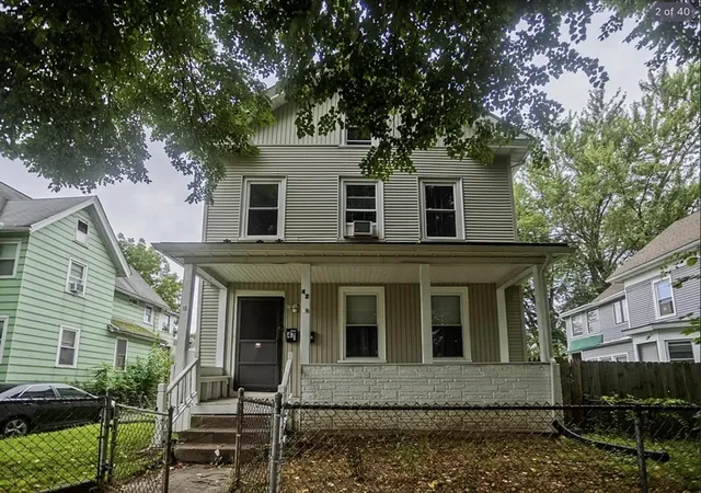 2nd image of 47 Taylor St, Holyoke, MA 01040 | MLS# 73555135