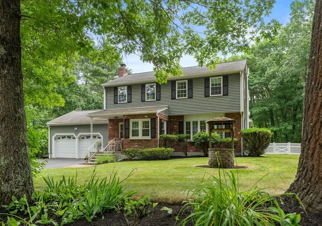 2nd image of 6 Forest St, Medfield, MA 02052 | MLS# 73540208