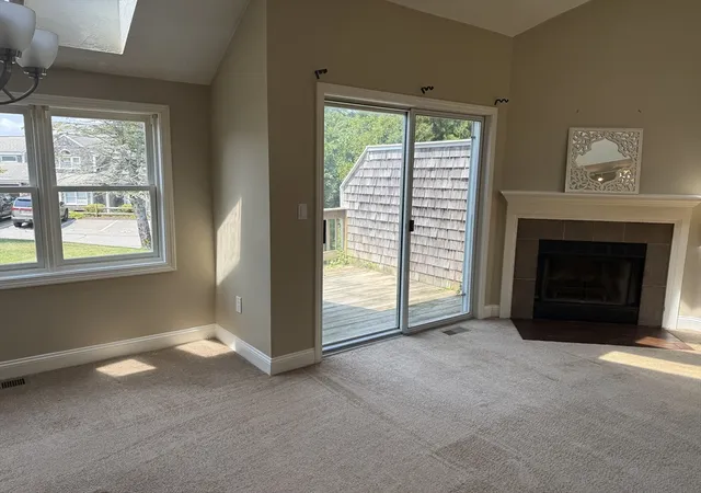 Listing Photo 4 - Condo for sale in building located at 37 Harbor Hl Dr, Bourne, MA 02532 - Unit #37