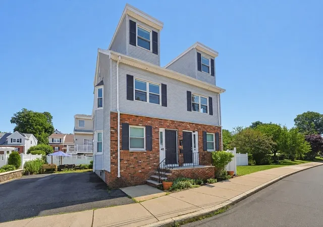 Homes for sale in Winthrop, MA | 82 Putnam St #2, Winthrop, MA 02152 | MLS# 73547219